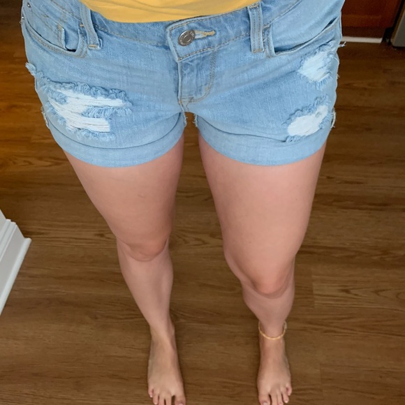 Old Navy Boyfriend Shorts - Picture 5 of 5